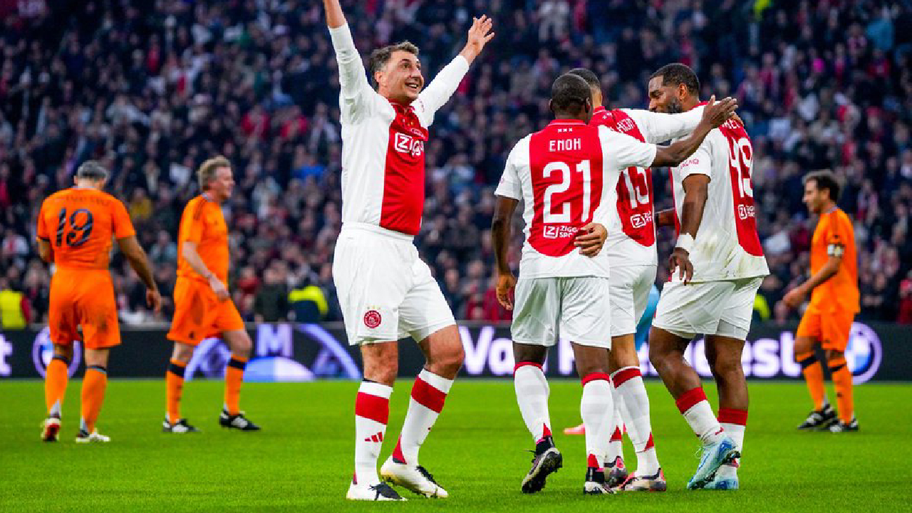 Iker Casillas and Real Madrid fall to Ajax in the legends’ duel