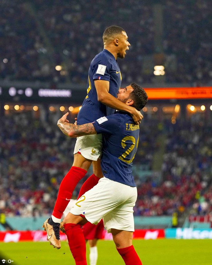 Mbappé Theo Hernandez