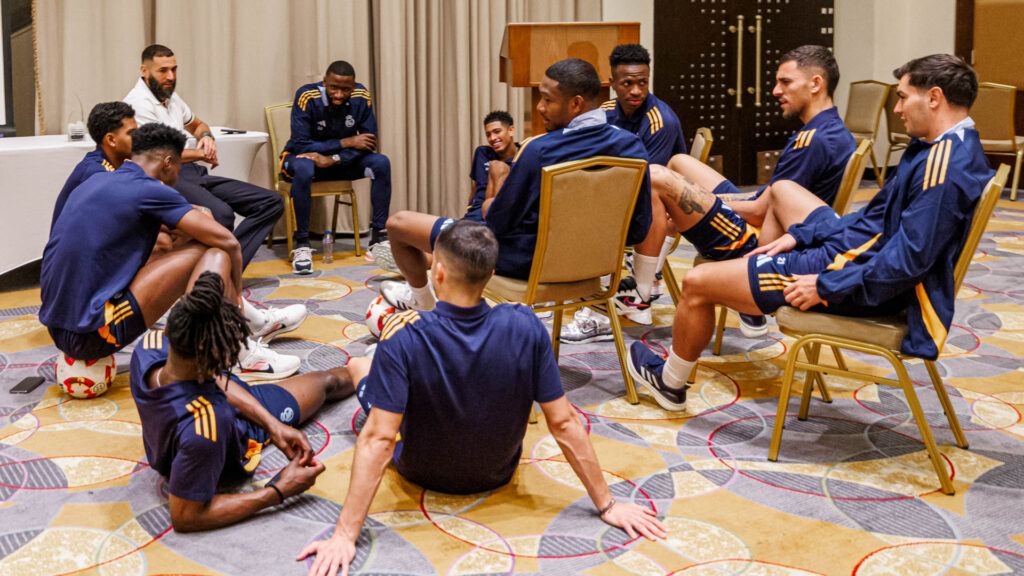 The suspicious and very surprising gesture of Kylian Mbappé with Benzema in Saudi Arabia