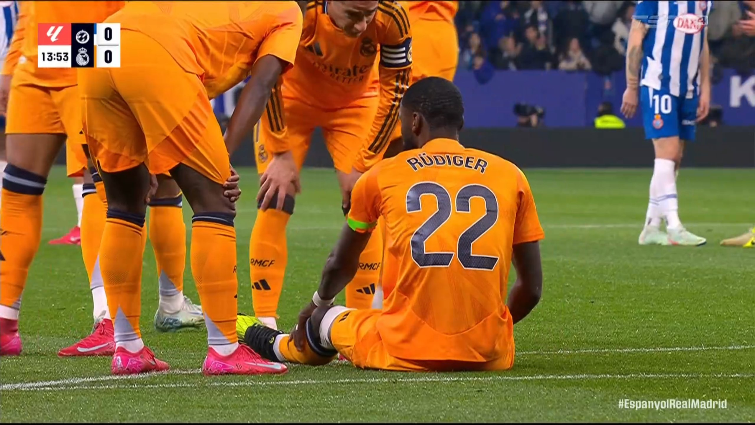 Antonio Rüdiger leaves Real Madrid with injury