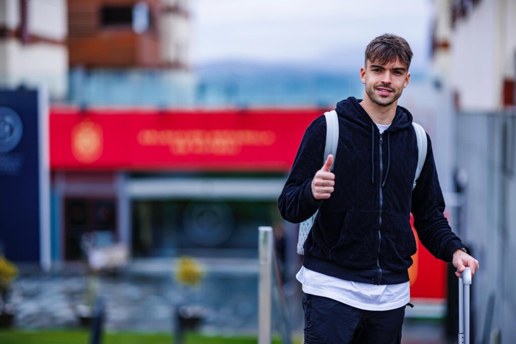 Just arrived in the national team, Raúl Asencio shocks Luis de la Fuente: "You are…"