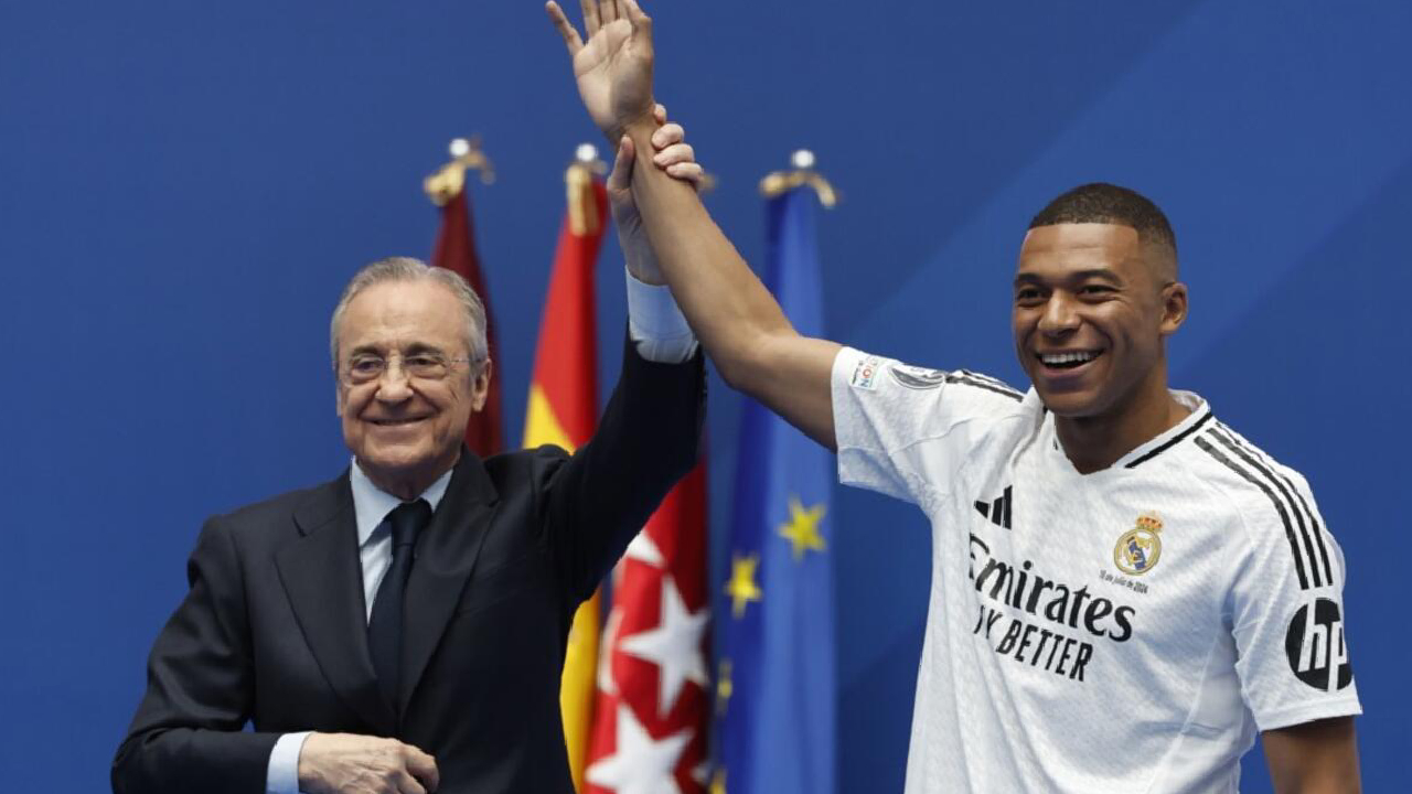 And there it is, 123: Real Madrid celebrates a happy day!