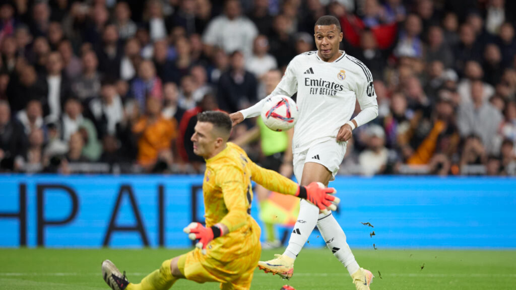 Terrible nouvelle pour Kylian Mbappé après son match désastreux contre le Barça