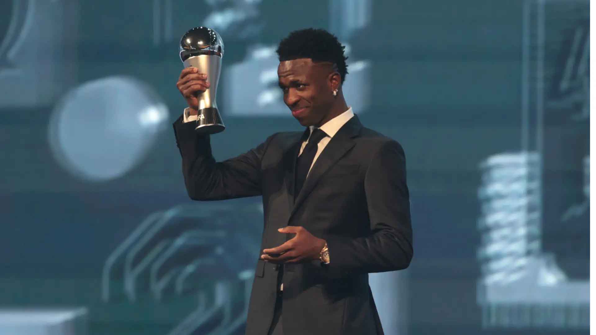 (VIDEO) Vinícius Jr., roi du football mondial FIFA 2024