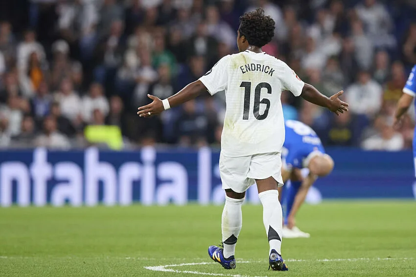 La surprenante composition officielle du Real Madrid contre la Sociedad